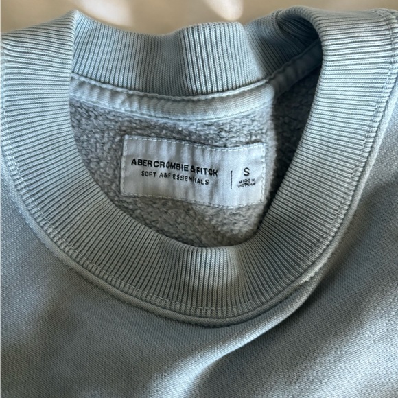 Abercrombie crew neck - Picture 2 of 2